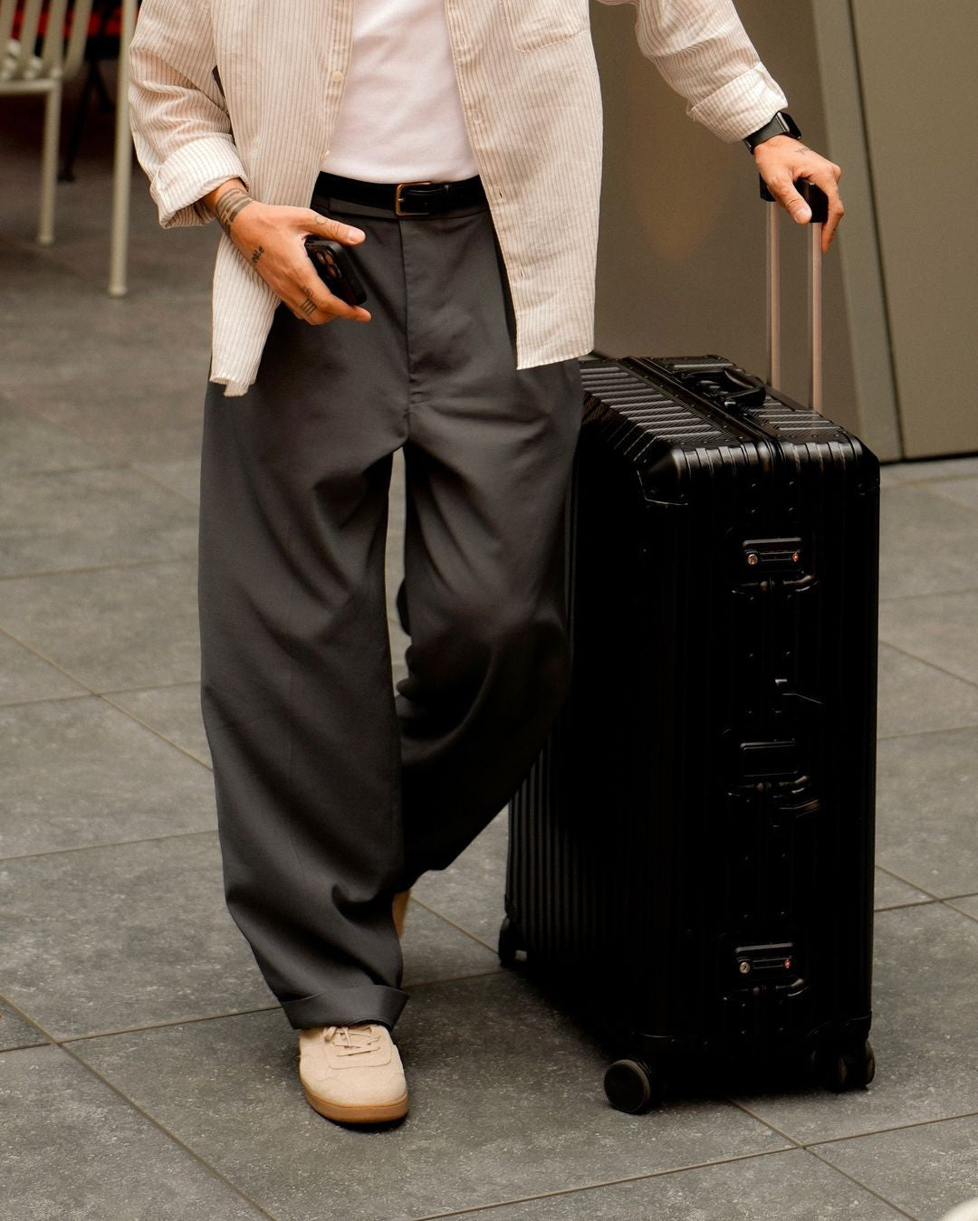 Rova Aluminum Suitcase Black