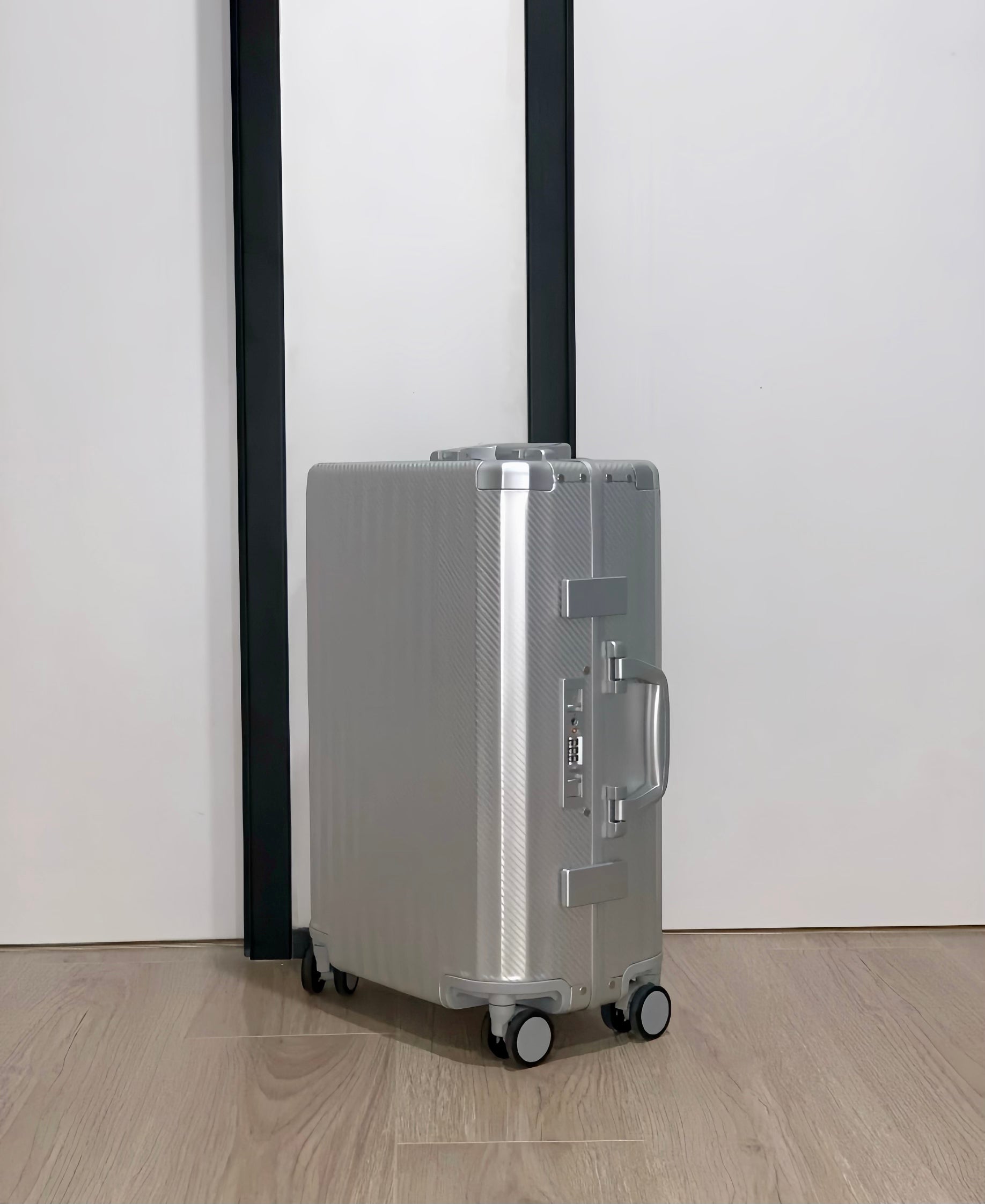Frame Aluminum Suitcase Silver MERRU