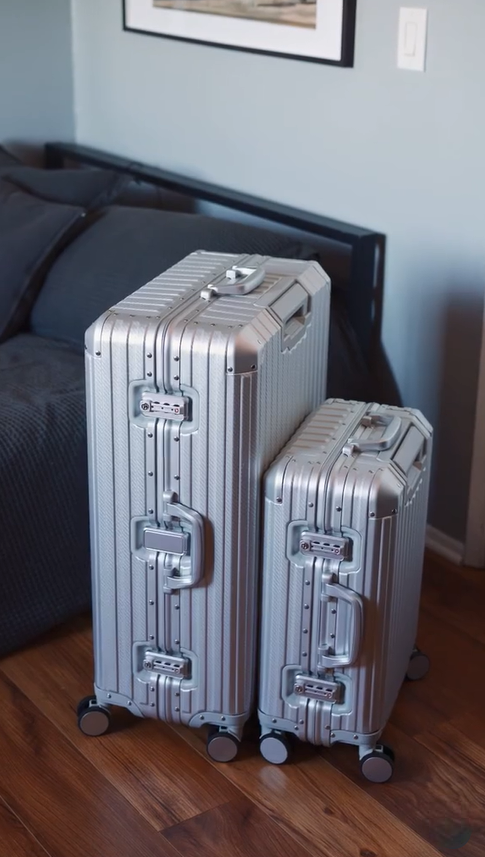 Rova Aluminum Suitcase Silver