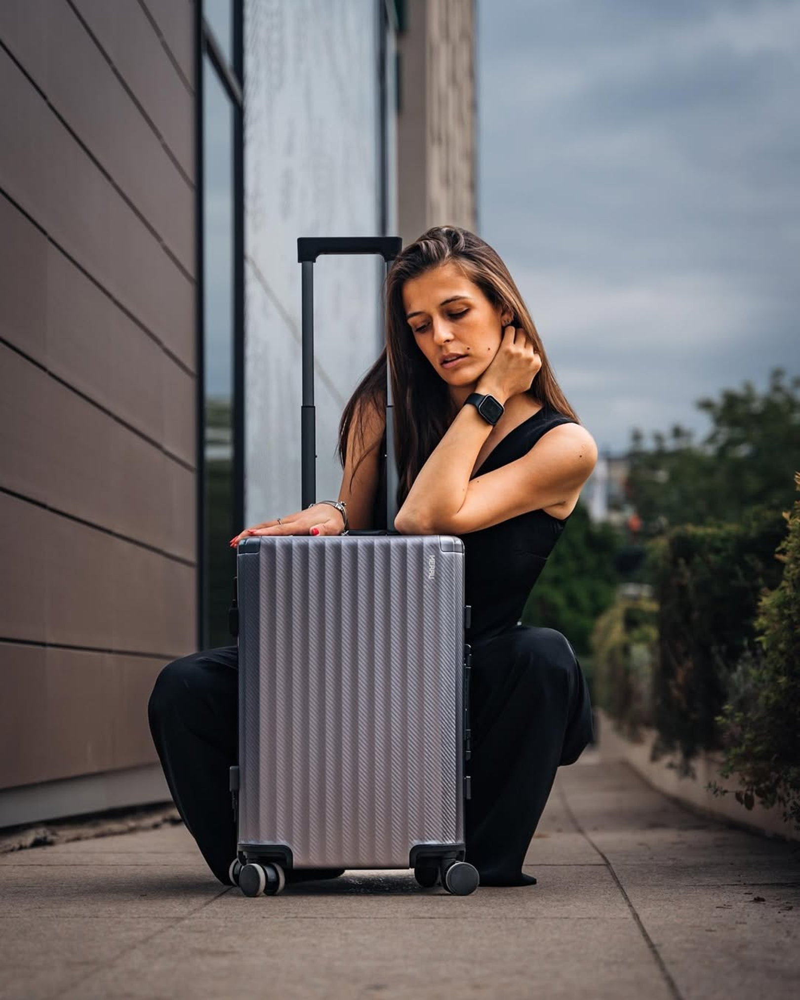 Frame Aluminum Suitcase Gunmetal